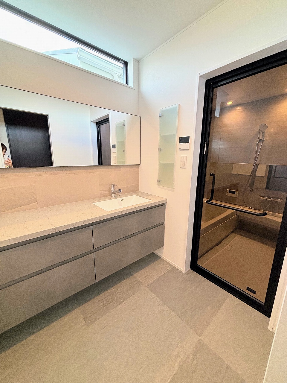 ホテルライクな上質感と、家族の心地よさを叶えた住まい